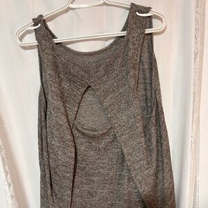 Denver Hayes xl grey thin wool like sleeveless top- split back